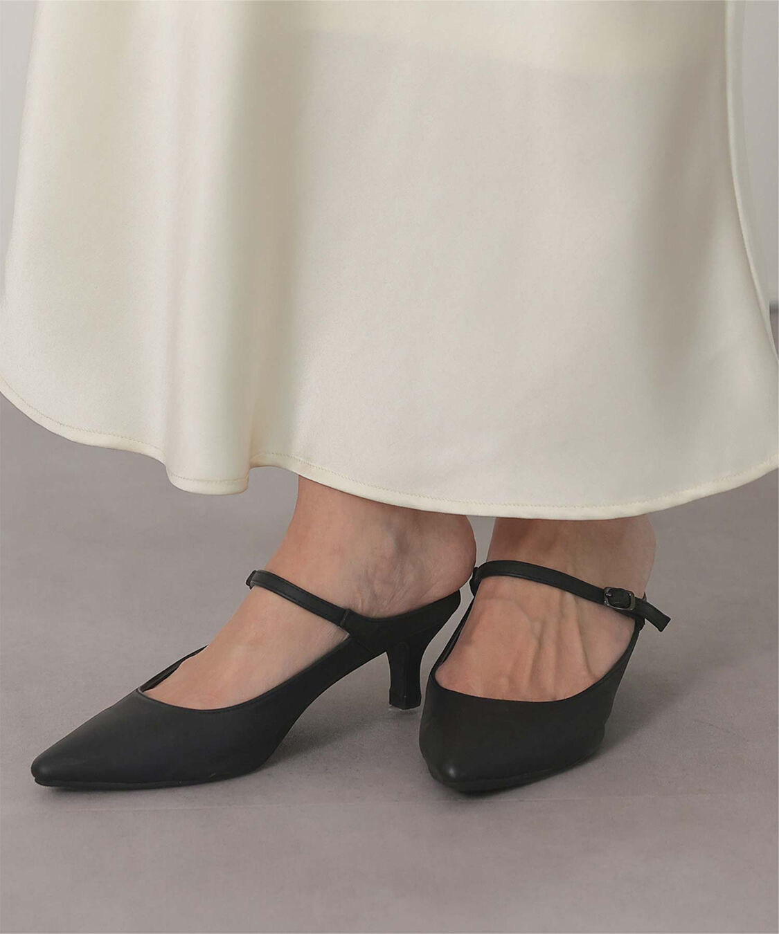 ur's「メリージェーンミュールサンダル」|サンダル|スミクロ