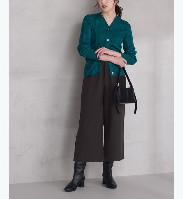 ur's「センターピンタッククロップドワイドパンツ」|スラックス|