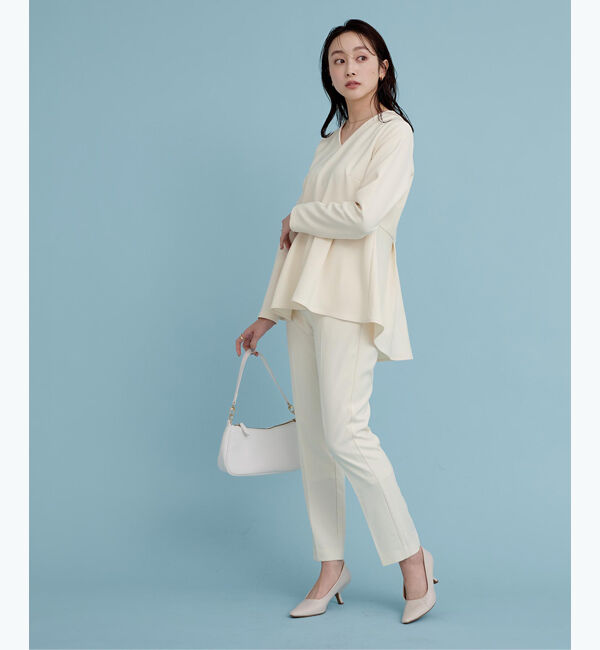 ur's「Vネックタックペプラムトップス」|Tシャツ・カットソー|