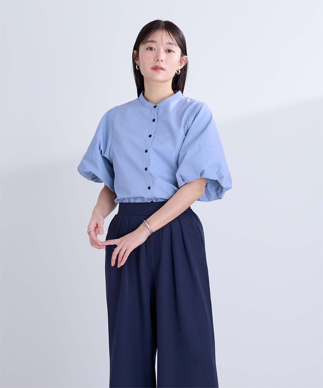 ur's「釦配色バルーンスリーブブラウス」|シャツ・ブラウス|
