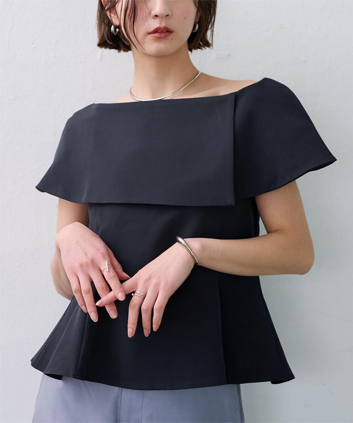 ur's「ケープデザインペプラムトップス」|シャツ・ブラウス|