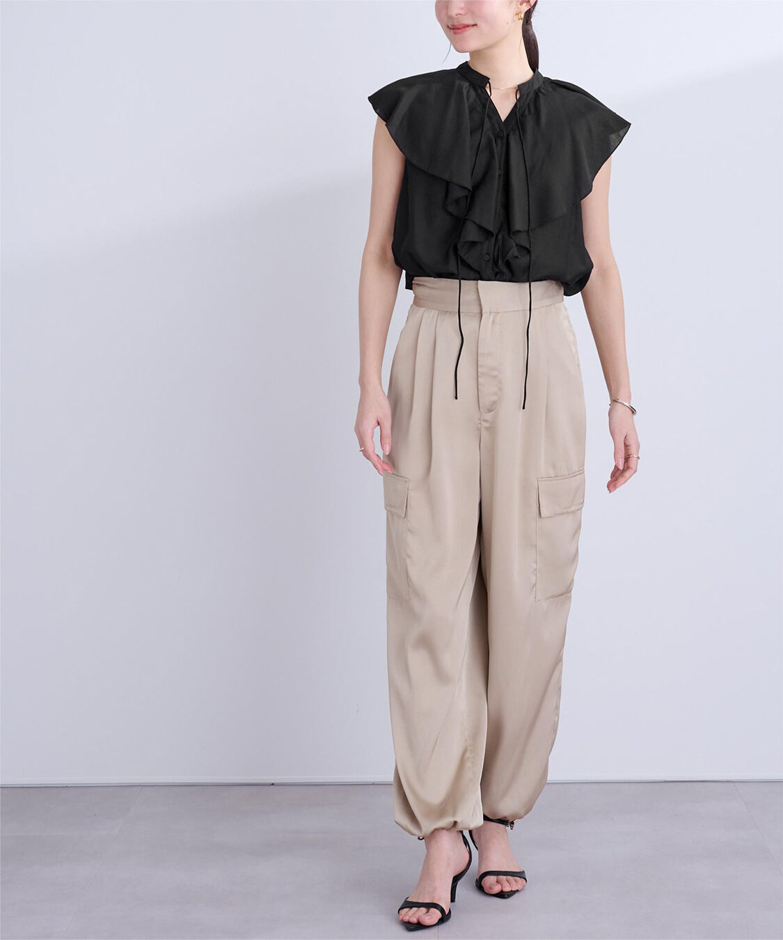 ur's「ラッフルデザインフレンチスリーブブラウス」|シャツ・ブラウス|