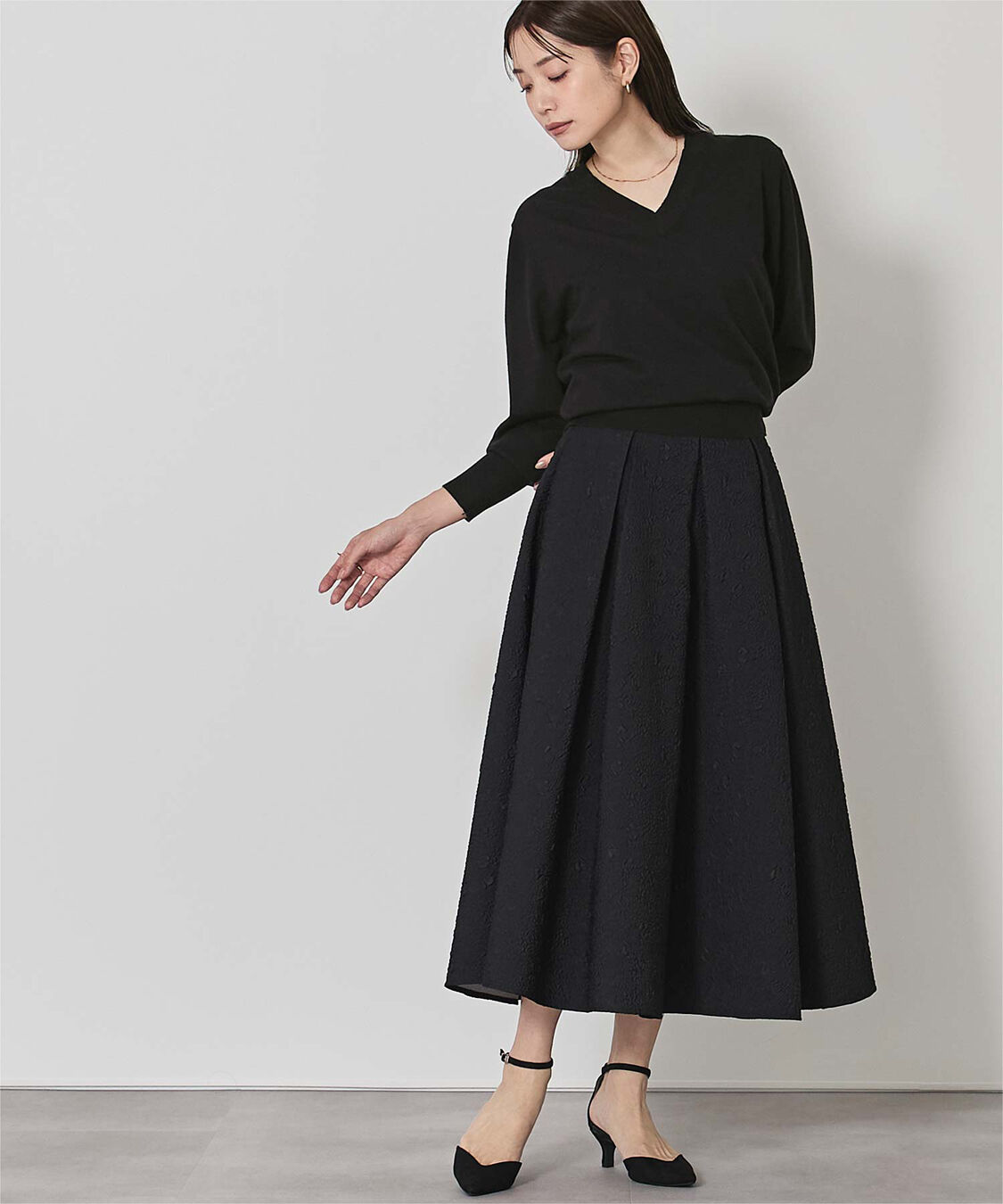 ur's「もちもちVネックニット」|ニット・セーター|