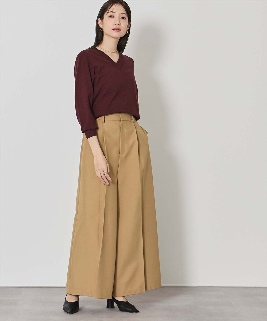 ur's「もちもちVネックニット」|ニット・セーター|