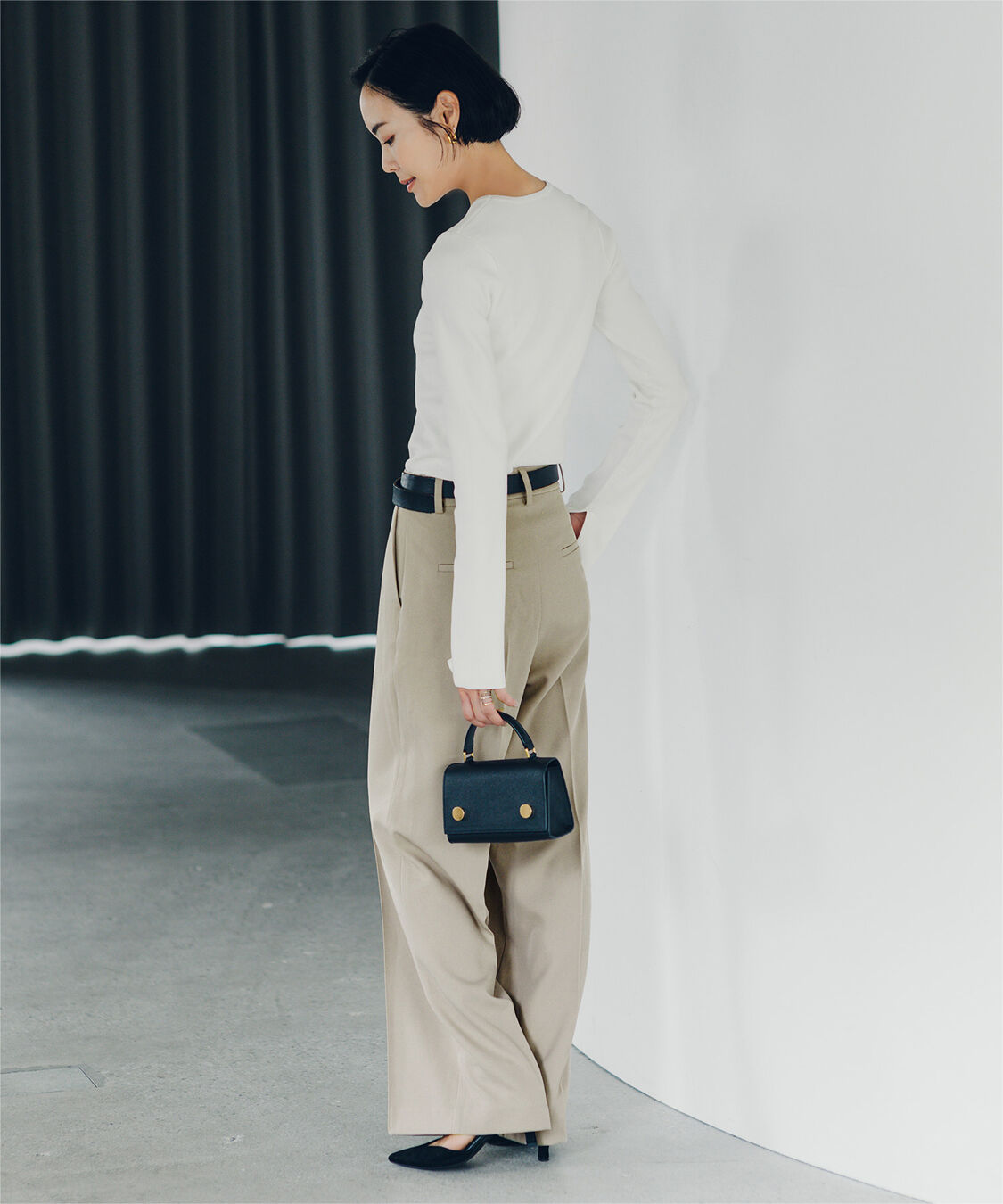 ur's「【小林有里さんコラボアイテム】ピンタックセンタープレスワイドパンツ」|スラックス|