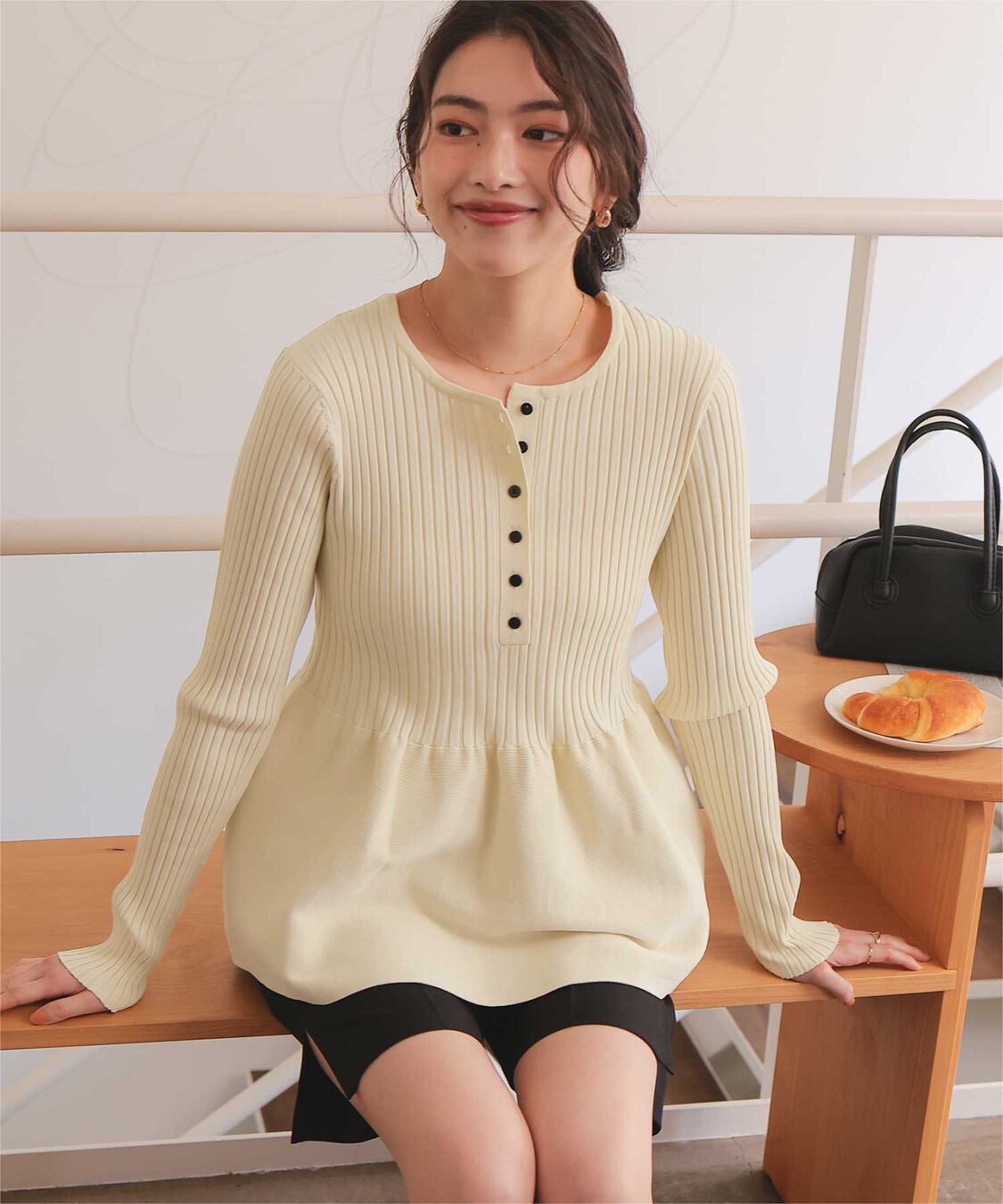 titivate「前後2wayヘンリーネックペプラムニットトップス」|ニット・セーター|アイボリー