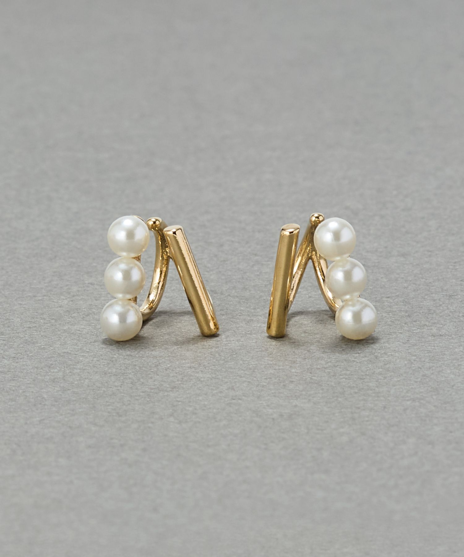 Phoebe「【シリーズ累計販売15000点突破！】ダブルデコレイトカフイヤリング　ゴールド」|イヤリング|ゴールド