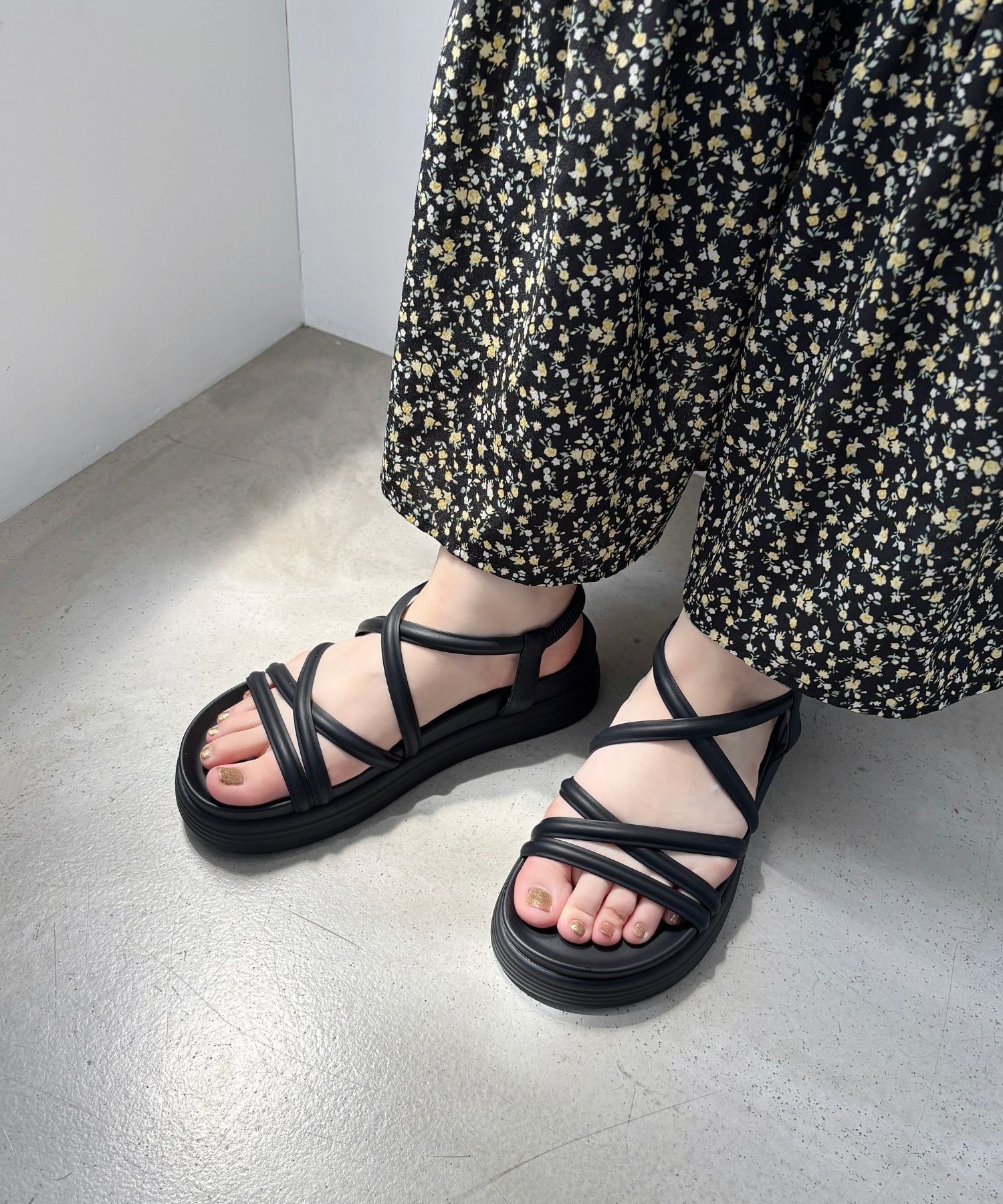 ORiental TRaffic「クロスストラップ軽量ソールサンダル/51218 柔らかい フィット 人気 トレンド」|サンダル|