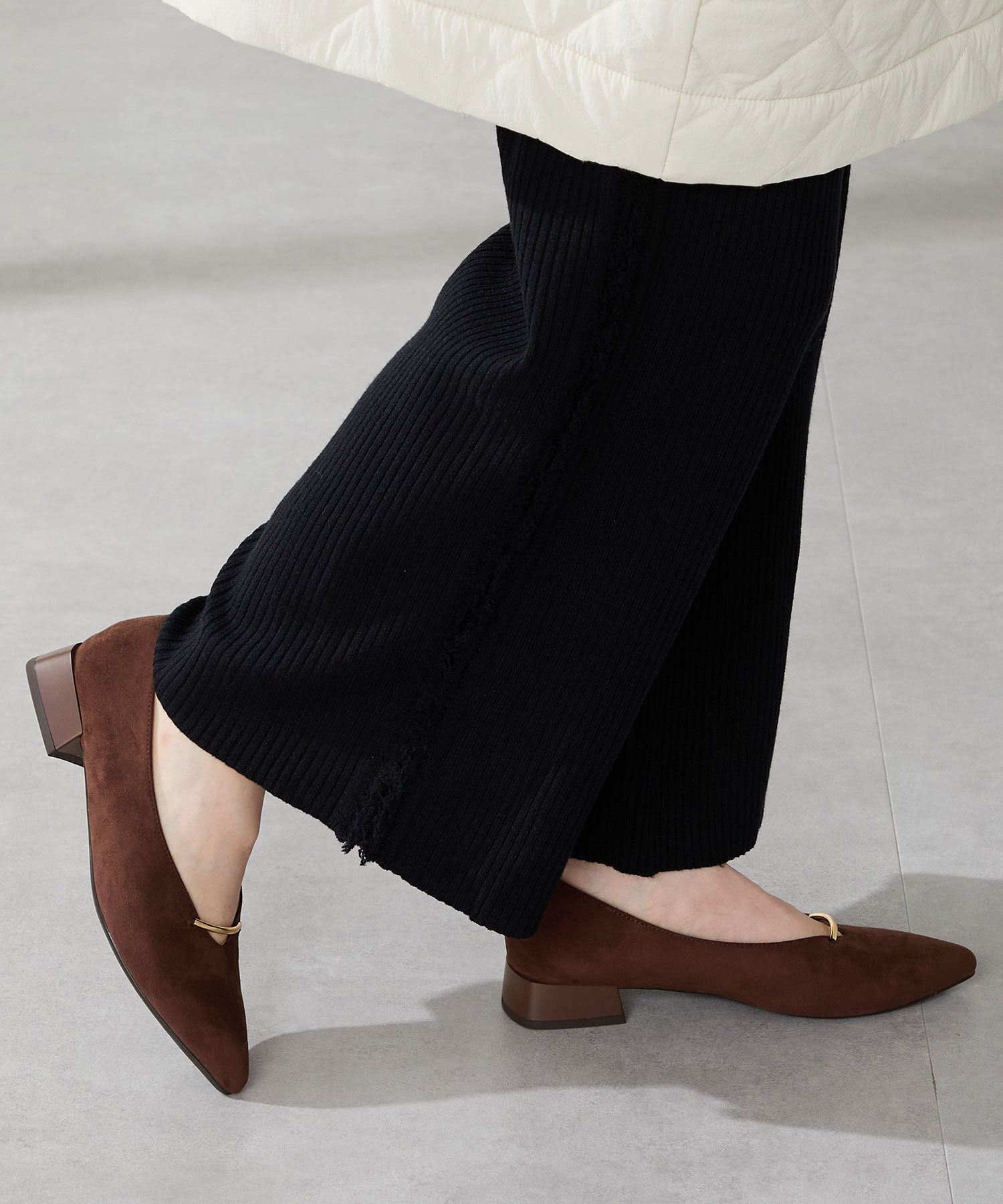 ORiental TRaffic「【WEB限定】ラインメタルパーツ ポインテッドトゥ パンプス /55304 フラット シンプル」|パンプス|