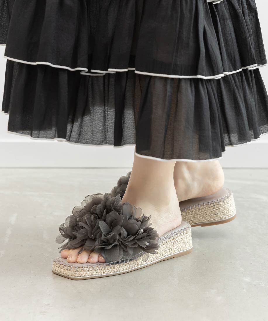  「エアリーフラワーミュールサンダル」|パンプス|