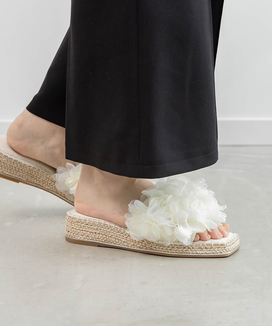  「エアリーフラワーミュールサンダル」|パンプス|