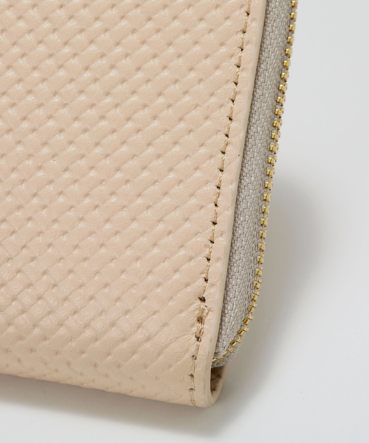 TOPKAPI BREATH「【TREASURE TOPKAPI】クロスエンボス レザー L字ファスナー 長財布」|財布|