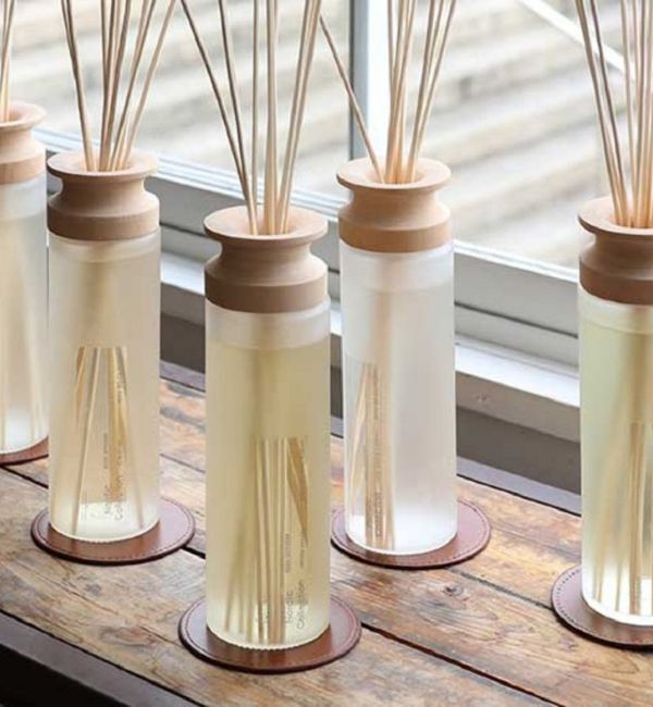 B-COMPANY「大容量／芳香期間6ヶ月　リードディフューザー」|アロマ・ルームフレグランス|