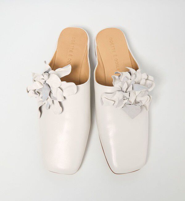 ODETTE E ODILE「コサージュミュール フラット10」|パンプス|