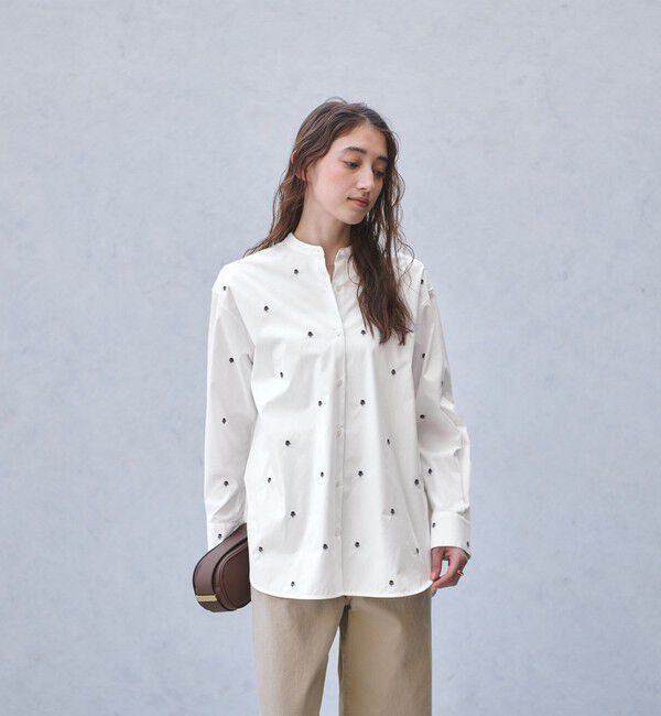 UNITED ARROWS「エンブロイダリーフラワー バンドカラー シャツ」|シャツ・ブラウス|