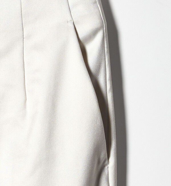 UNITED ARROWS「シャイニー スリム パンツ WHITE ‐ストレッチ ウォッシャブル‐」|スラックス|