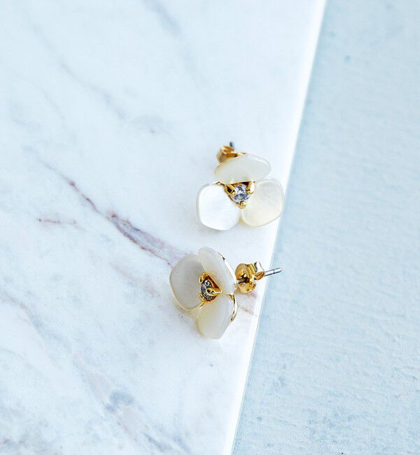 UNITED ARROWS green label relaxing「シェルフラワー ピアス」|ピアス|