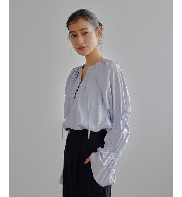 EMMEL REFINES「＜EMMEL REFINES＞EM フロントボタン ソデシャーリング ブラウス」|シャツ・ブラウス|