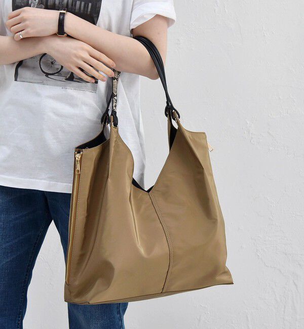 quaranciel「《一部追加予約》quaranciel: Vカット サイドファスナー トートバッグ（A4対応）」|トートバッグ|