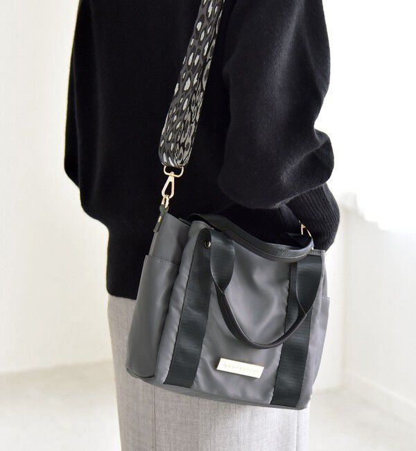 quaranciel「《一部追加予約》quaranciel: 2way 8ポケット ライン ショルダー バッグ」|ショルダー・メッセンジャー|チャコールグレー