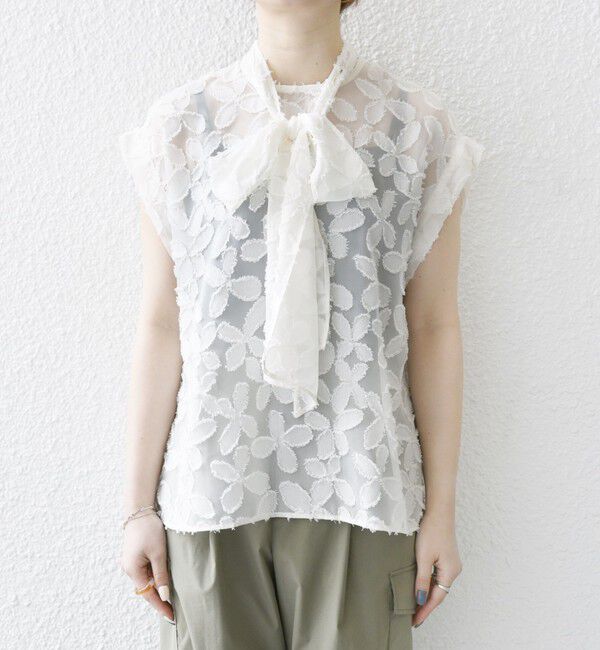 SHIPS any「SHIPS any:〈手洗い可能〉シアー フラワー ジャカード ボウタイ フレンチ ブラウス」|シャツ・ブラウス|