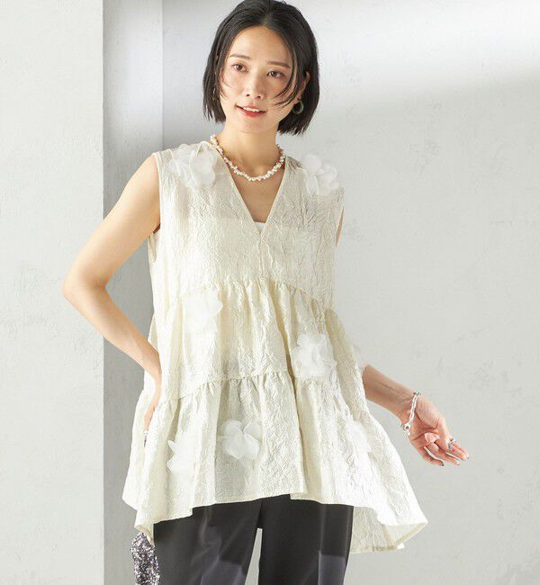 SHIPS for women「TORRAZZO DONNA:〈手洗い可能〉フラワー ティアード ブラウス」|シャツ・ブラウス|