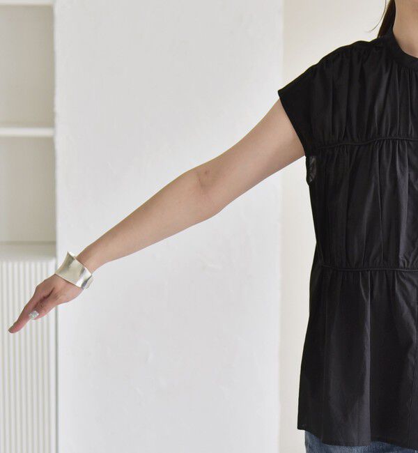 quaranciel「quaranciel:〈手洗い可能〉コットンボイル シアー ギャザー バンドカラー シャツ ブラウス」|シャツ・ブラウス|