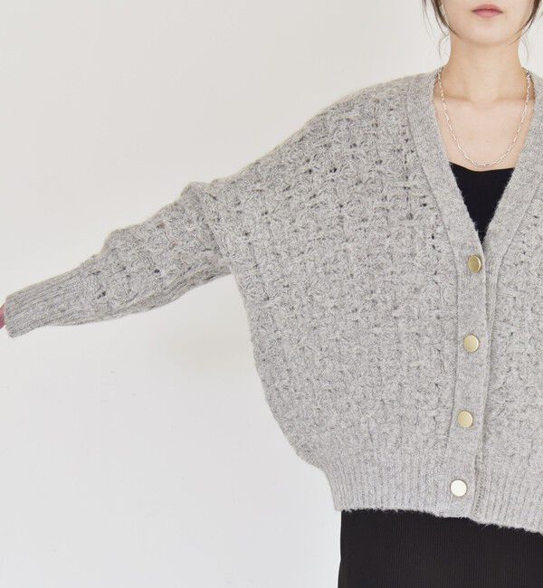 quaranciel「quaranciel: 透かし編み Vネック コンパクト ドルマンニットカーディガン」|カーディガン|