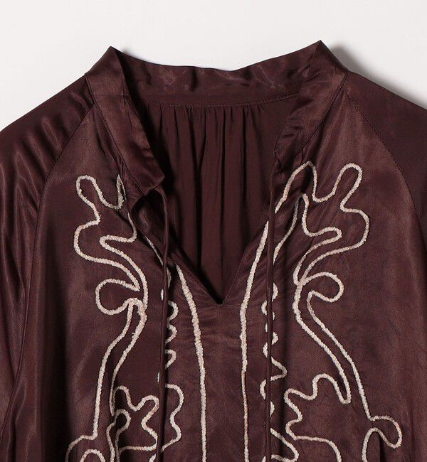 SHIPS any「SHIPS any:〈洗濯機可能〉サテン 刺繍 スキッパー ペプラム ブラウス」|シャツ・ブラウス|