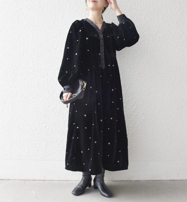 SHIPS any「SHIPS any:〈手洗い可能〉ポリエステル ベロア 刺繍 タック フレア ワンピース」|ワンピース|