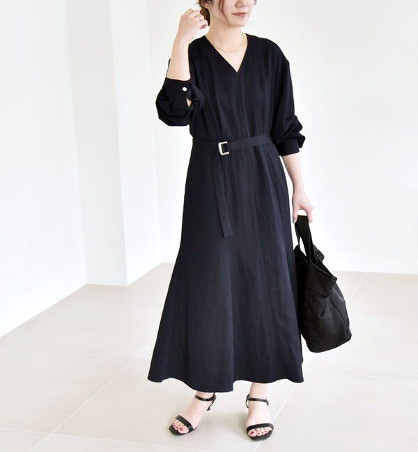 quaranciel「quaranciel:〈洗濯機可能〉ツイル Vネック ベルト フレア ワンピース」|ワンピース|ネイビー