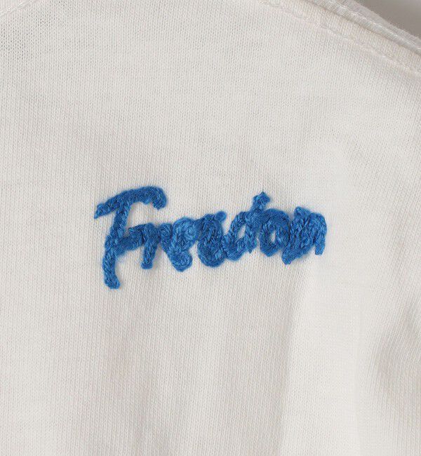 SHIPS any「【SHIPS any別注】Collegiate Pacific:〈洗濯機可能〉V ガゼット プリント & 刺繍 Tシャツ」|Tシャツ・カットソー|