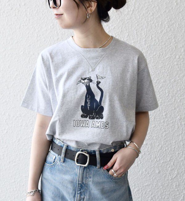 SHIPS any「【SHIPS any別注】Collegiate Pacific:〈洗濯機可能〉V ガゼット プリント & 刺繍 Tシャツ」|Tシャツ・カットソー|