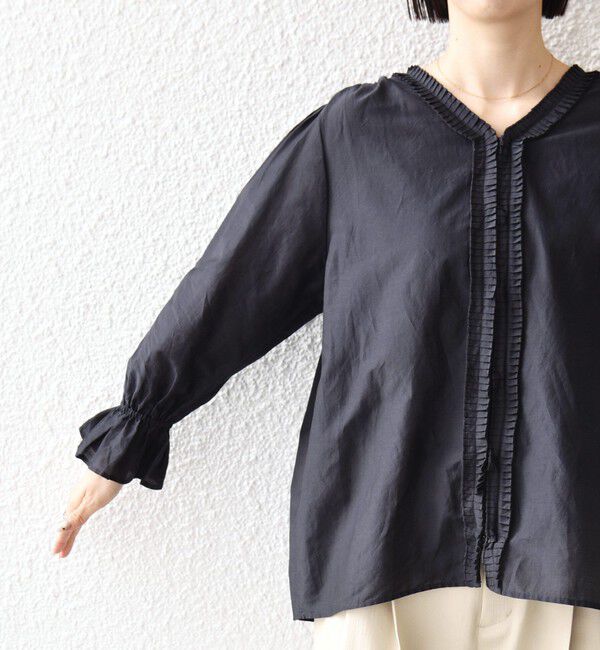 SHIPS for women「〈手洗い可能〉綿 シルク Vネック フリル タック ブラウス」|シャツ・ブラウス|