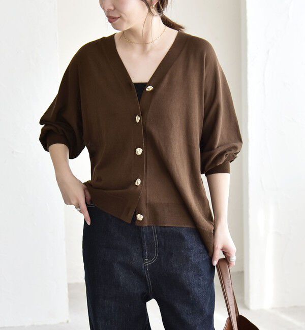 quaranciel「《予約》quaranciel:〈接触冷感/手洗い可能〉メタルボタン Vネック シアー ニット カーディガン」|カーディガン|