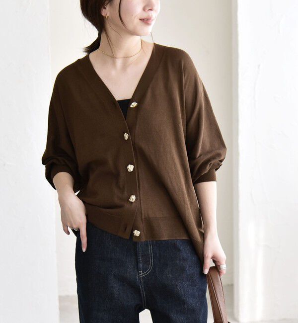 quaranciel「《予約》quaranciel:〈接触冷感/手洗い可能〉メタルボタン Vネック シアー ニット カーディガン」|カーディガン|