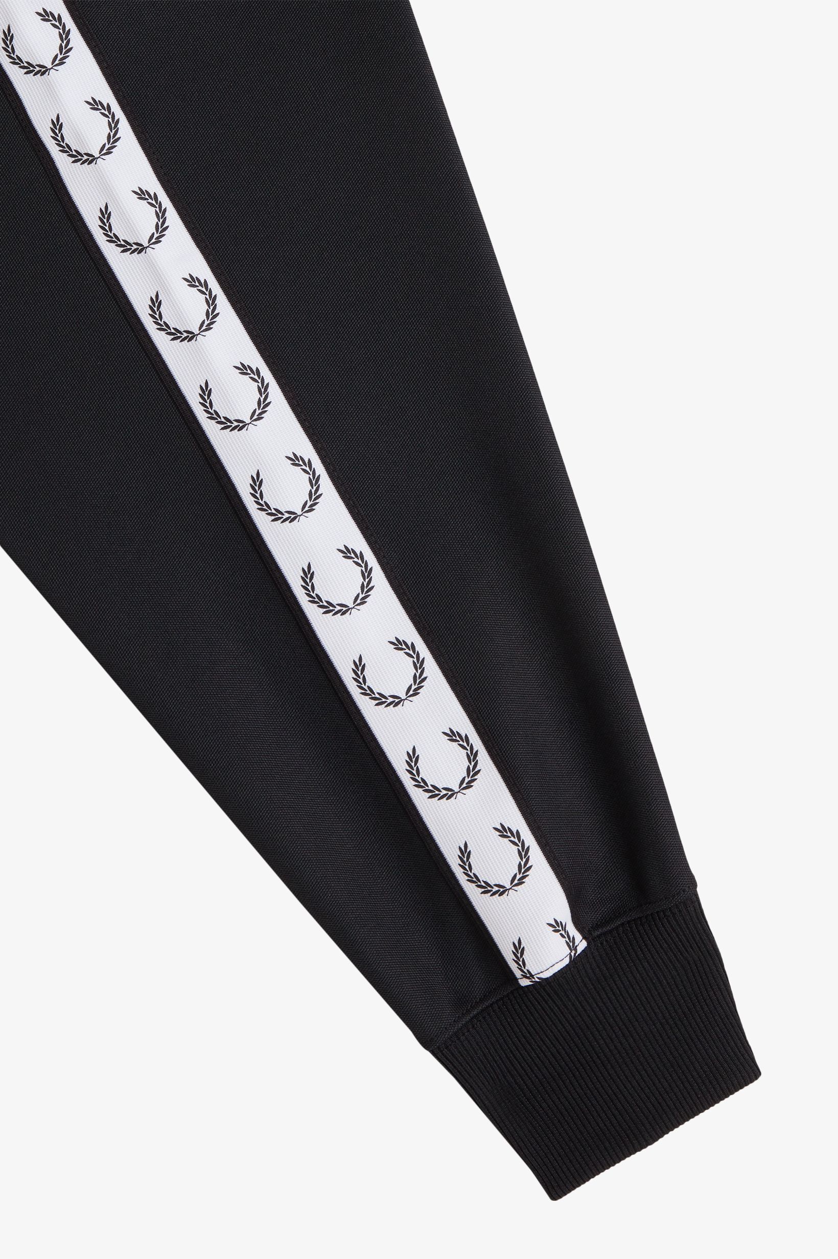 FRED PERRY 「Taped Track Jacket」|ブルゾン・スタジャン|