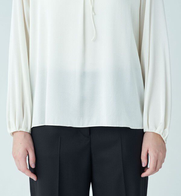 TOMORROWLAND collection「ウォッシャブルサテン ループラグランブラウス」|シャツ・ブラウス|