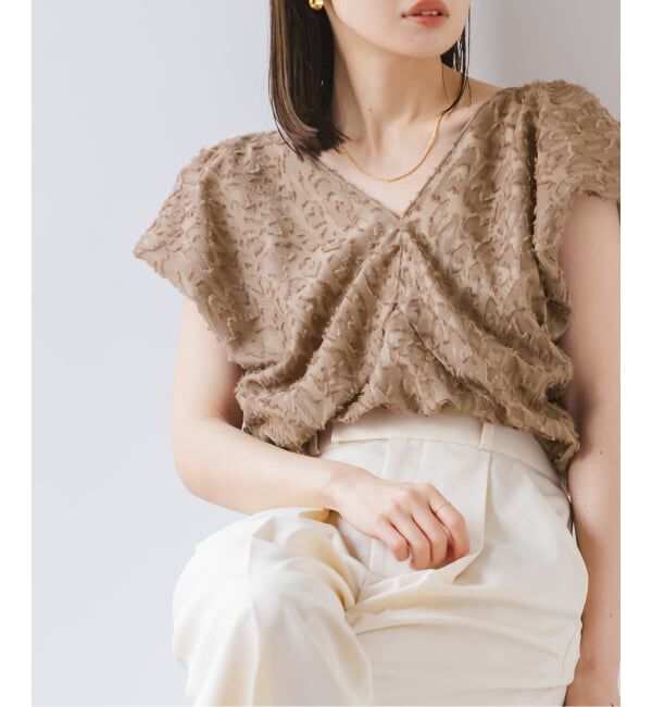 NOBLE「【洗える】レオパードジャガードデコルテVブラウス」|シャツ・ブラウス|