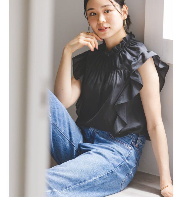 NOBLE「《追加4》【洗える】シャーリングフリルノースリブラウス」|シャツ・ブラウス|