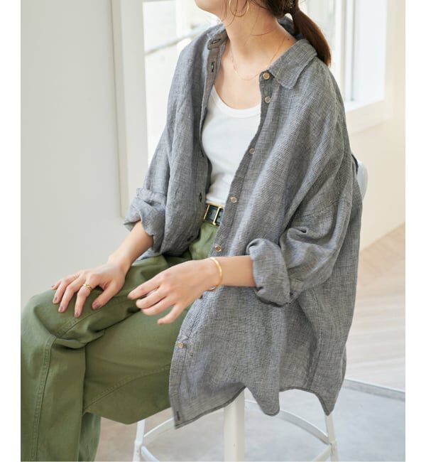 Spick and Span「《ゆったりサイズ》追加 80リネンカシュクール ビッグシャツ」|シャツ・ブラウス|ブラックベース