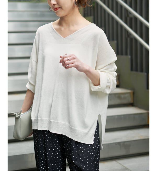 Spick and Span「ペーパーヤーンVネックルーズプルオーバー」|ニット・セーター|