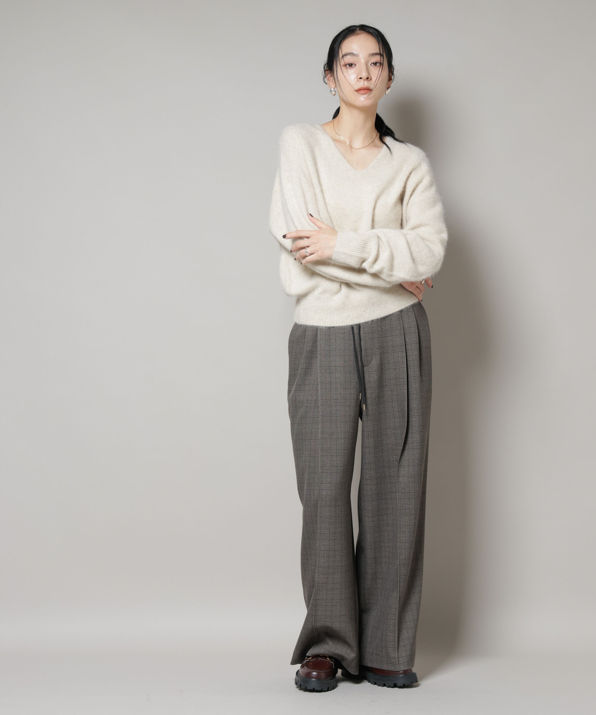 nano･universe「ストレッチサージチェックピンタックイージーワイドパンツ(セットアップ可)」|チノ|
