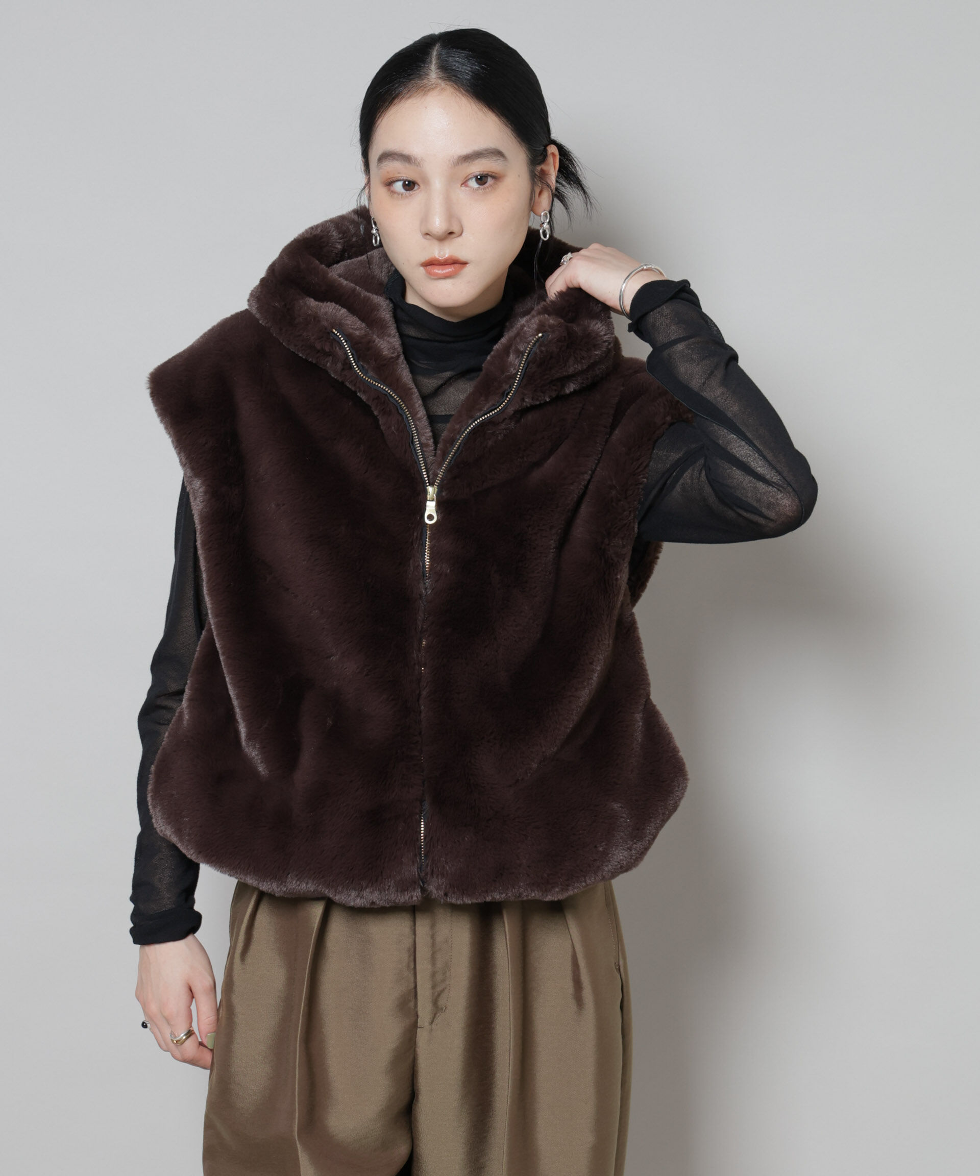 nano･universe「フェイクファーフードベスト」|テーラードジャケット|