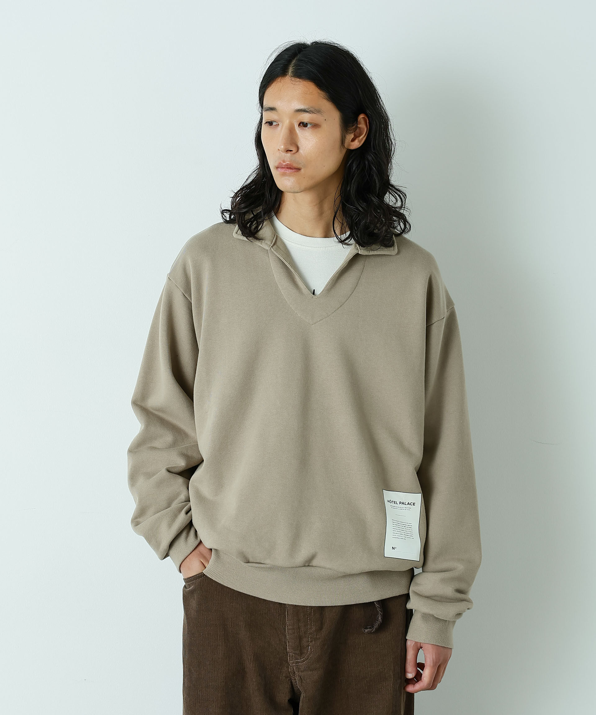 nano･universe「｢HOTEL PALACE｣ スキッパーロゴスウェット」|Tシャツ・カットソー|ベージュ