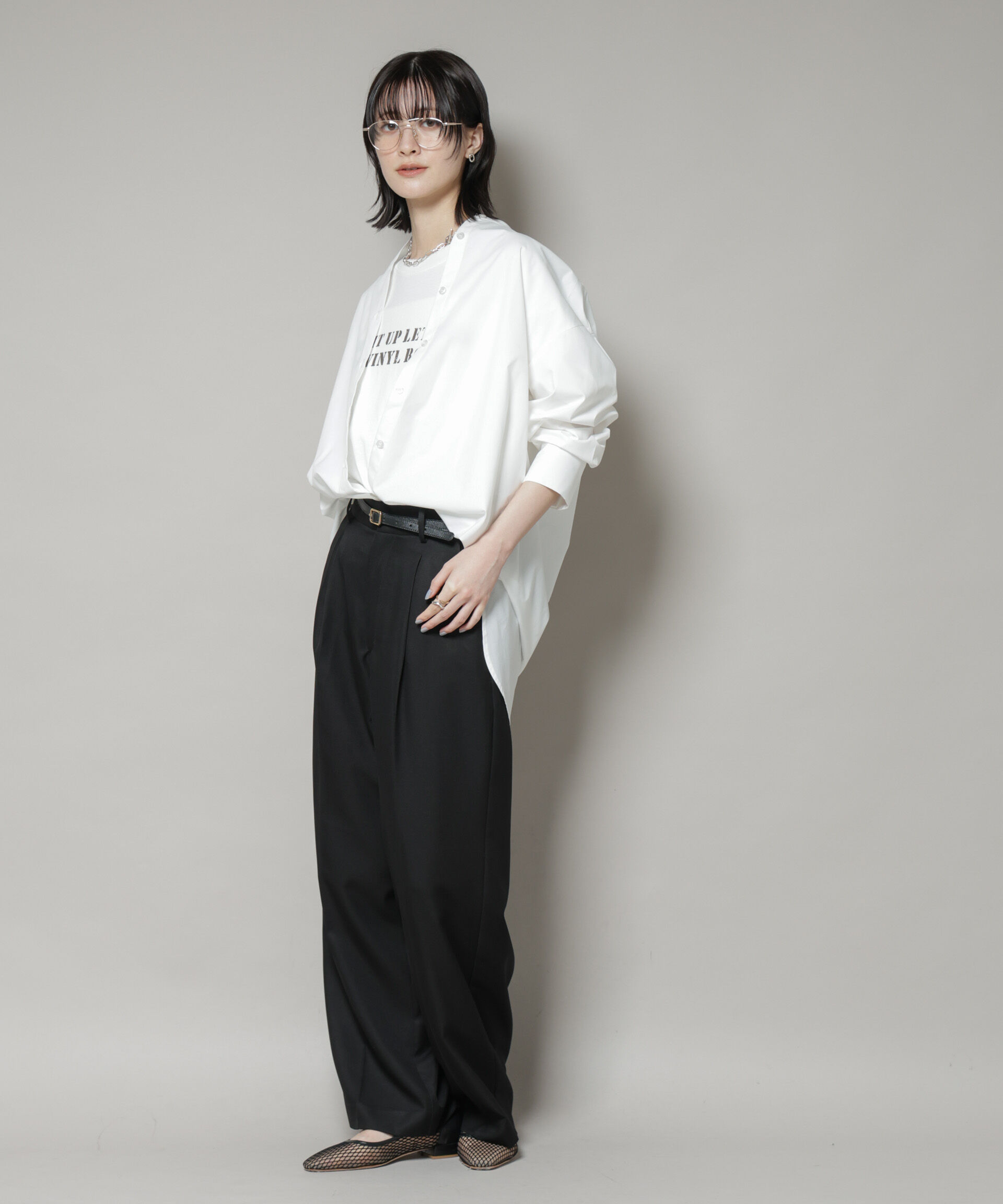 nano･universe「サイドタブセンタープレスセミワイドパンツ」|チノ|