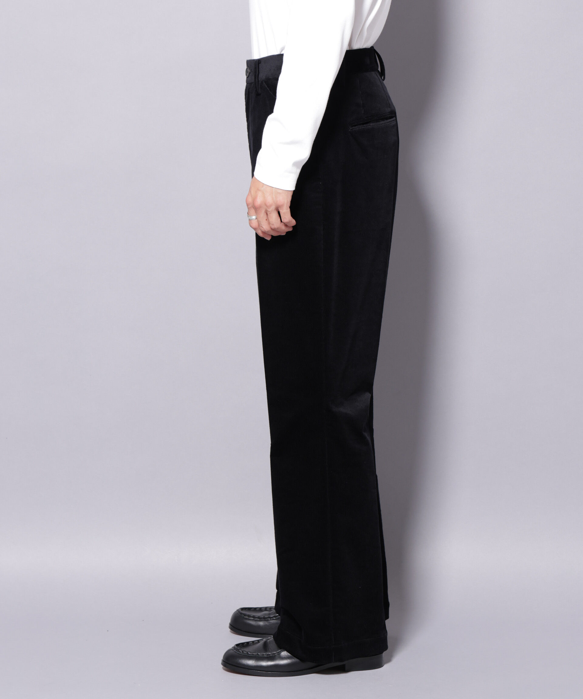 nano･universe「AIRコーデュロイ ライトフレアパンツ/STRETCH（セットアップ可）」|チノ|