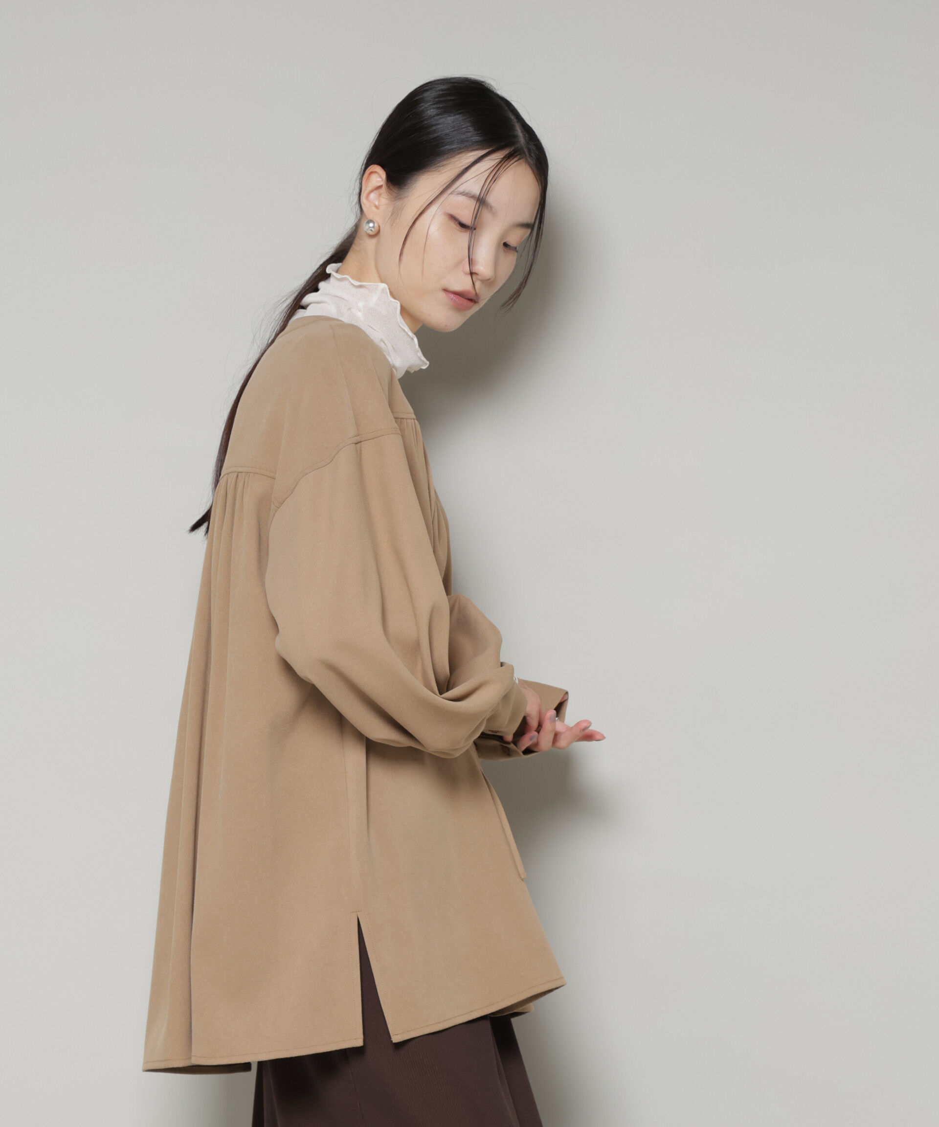 nano･universe「レースアップギャザープルオーバーブラウス」|シャツ・ブラウス|