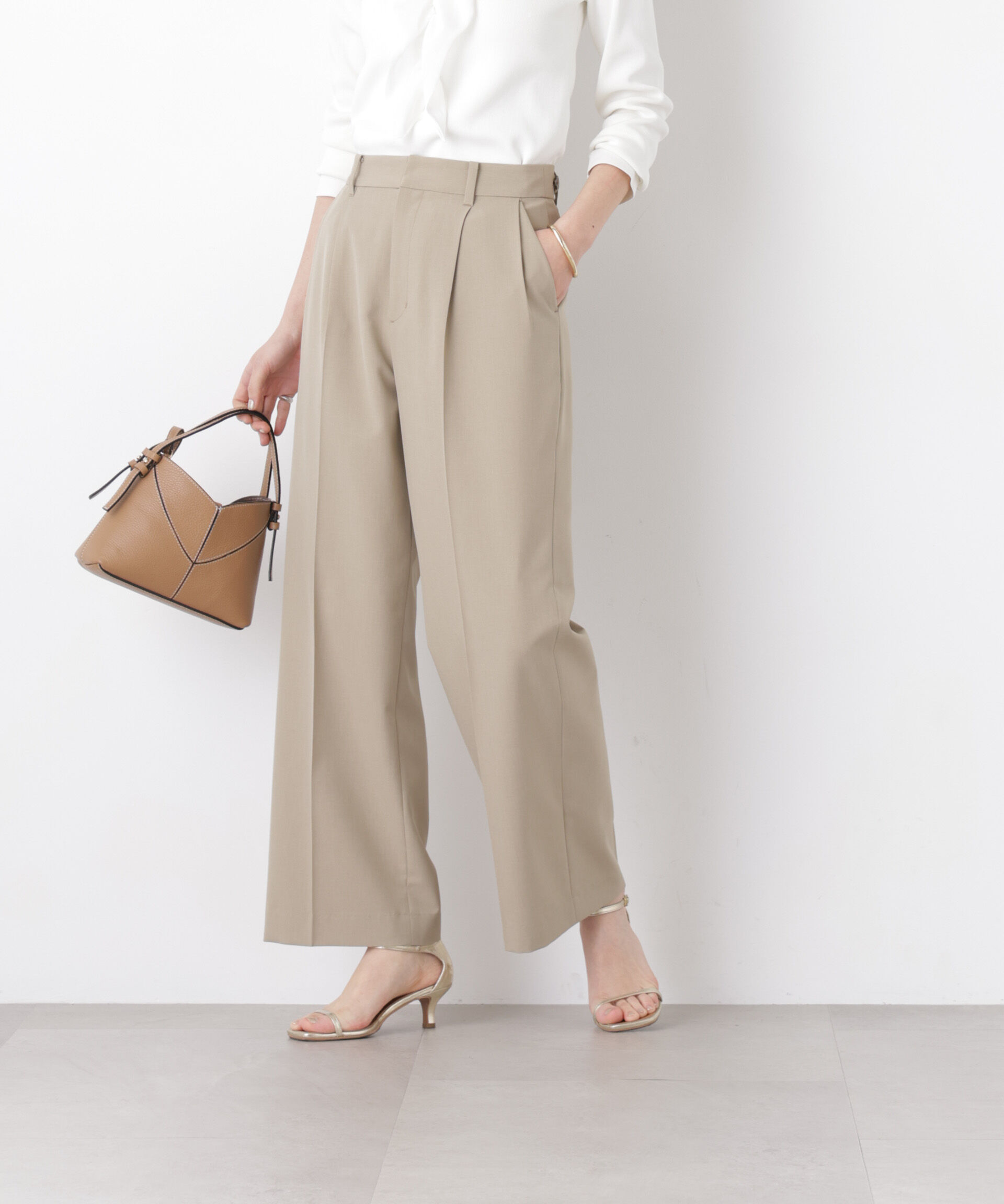 nano･universe「ライトファンクションタックセミワイドパンツ(セットアップ可)」|チノ|