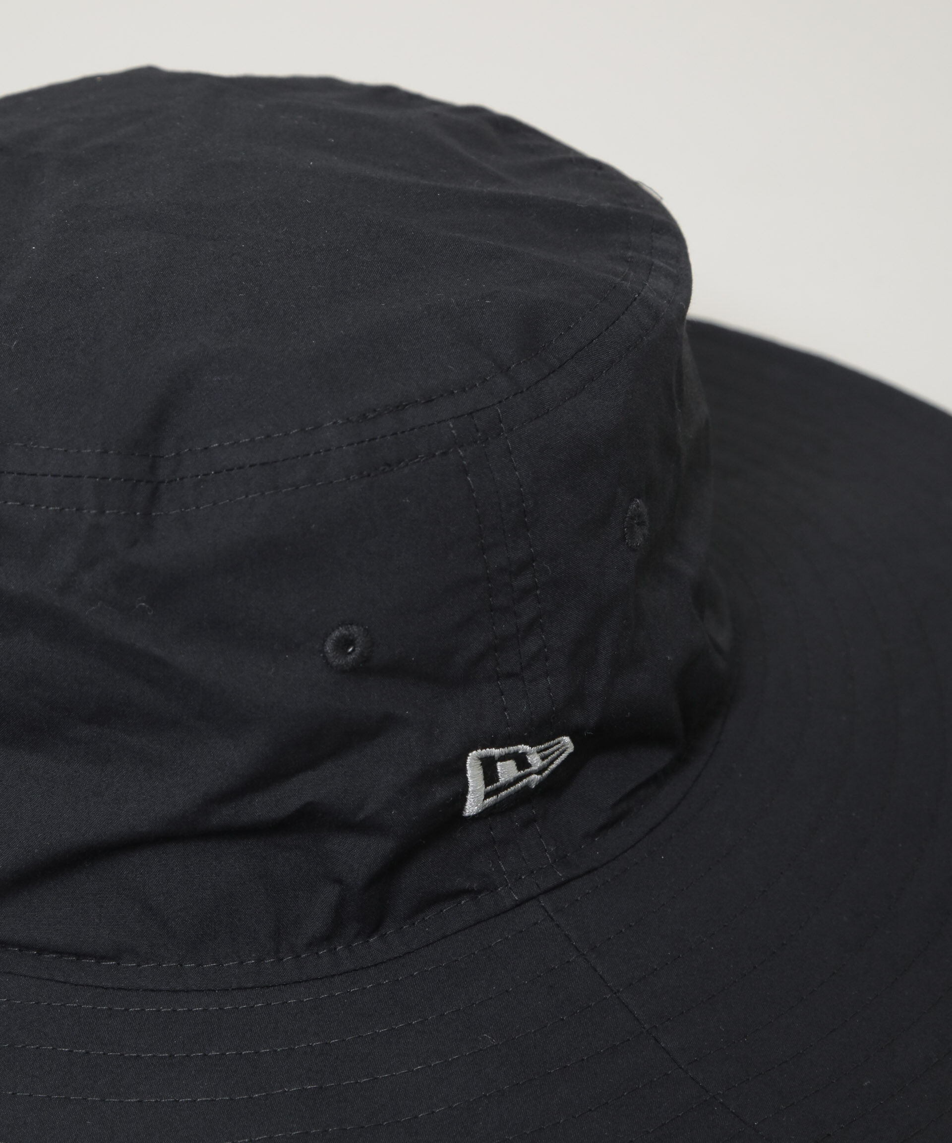 nano･universe「NEW ERA(R)/ADVENTURE WB TYPEWRITER BLK」|キャップ・キャスケット|